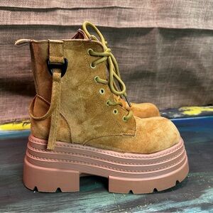 Chunky platform lace up hiking boots size 9-9.5 festival streetwear grunge y2k